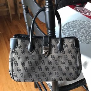 👜👜👜😍😍😍DOONEY & BURKE handbag